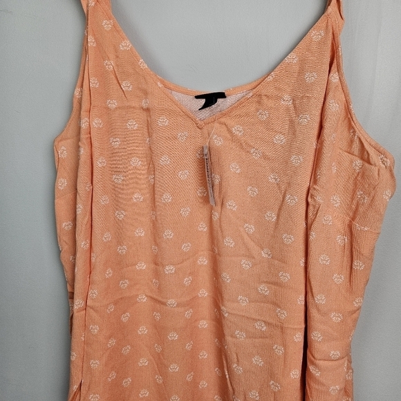 Torrid Washable Crinkle Gauze V-Neck Ruffle Strap Tank - Picture 9 of 12